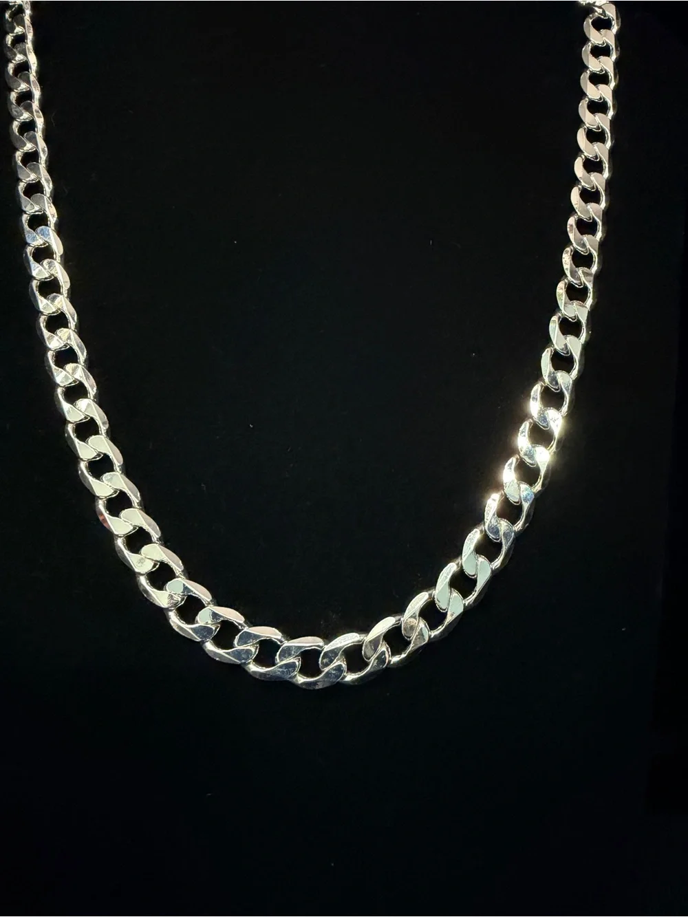Cuban 925 Stamped Silver filled 22in 9.3MM necklace. 55.5g. Very nice piece